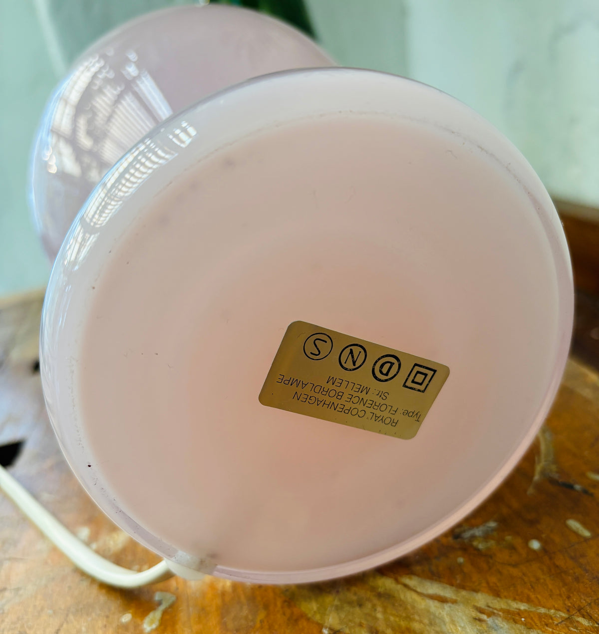 Holmegaard Florence table lamp in rose opal glass