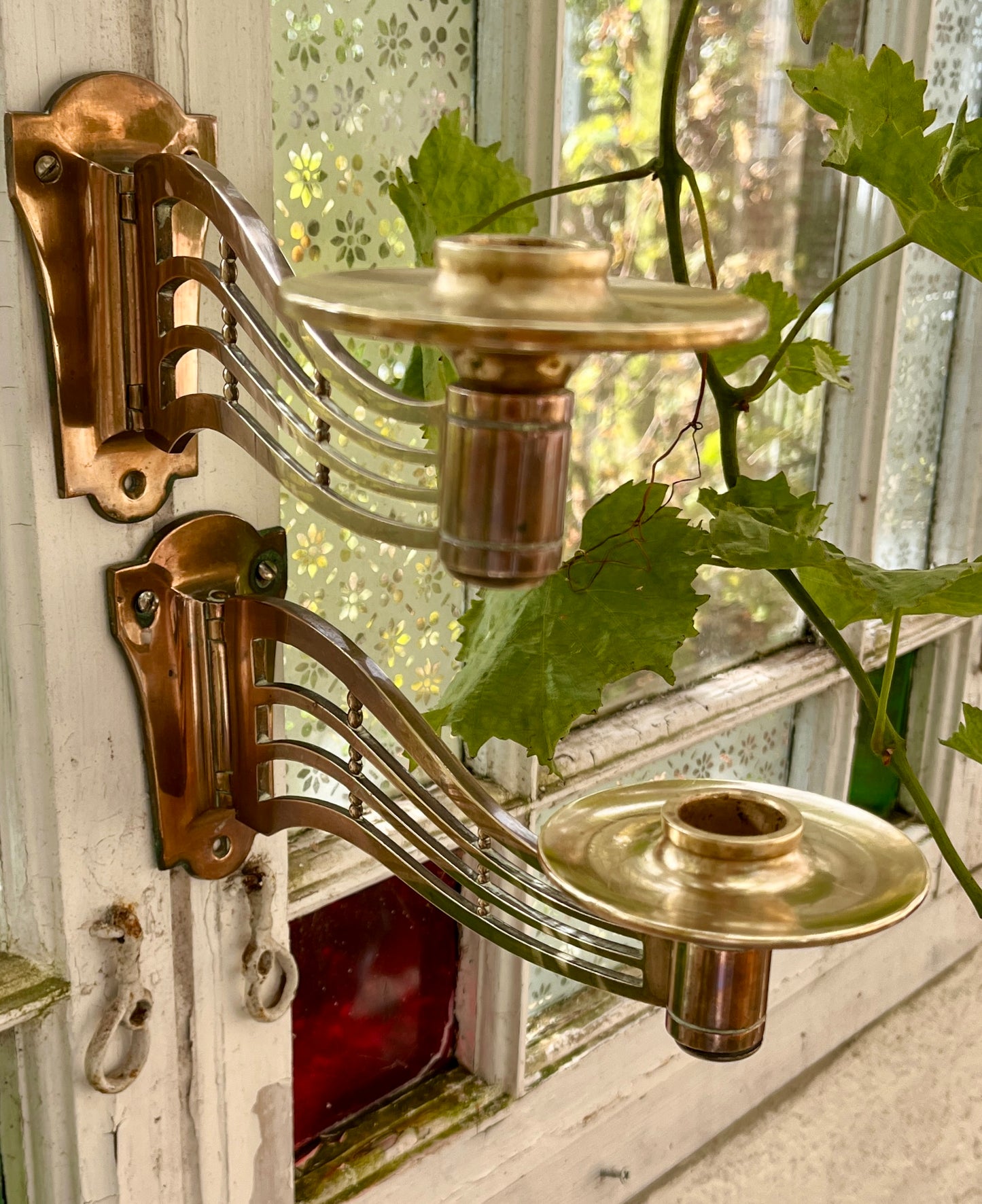 Par Art Nouveau messing væglysestager