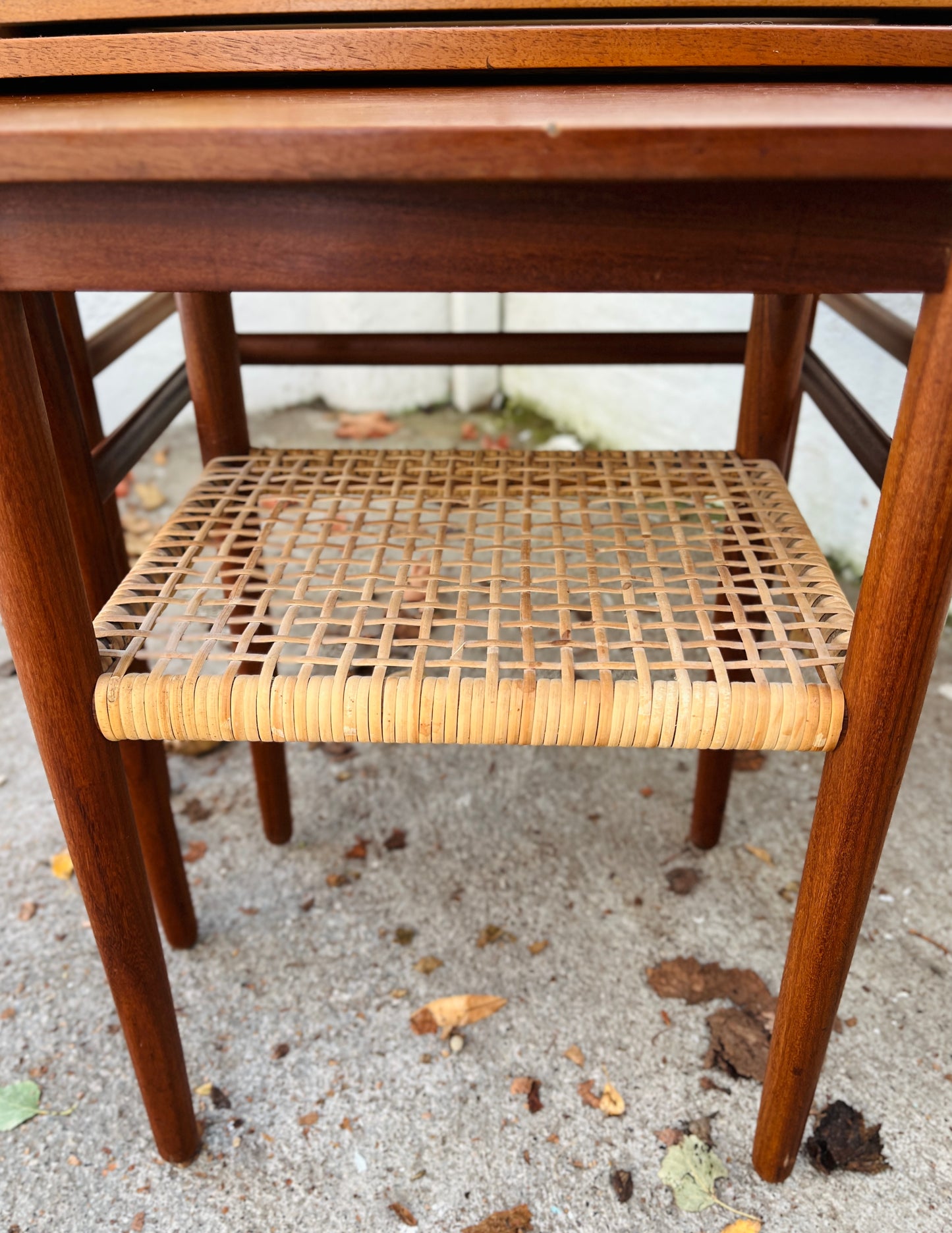 Sæt på tre indskudsborde i teak, dansk design fra 1960’erne