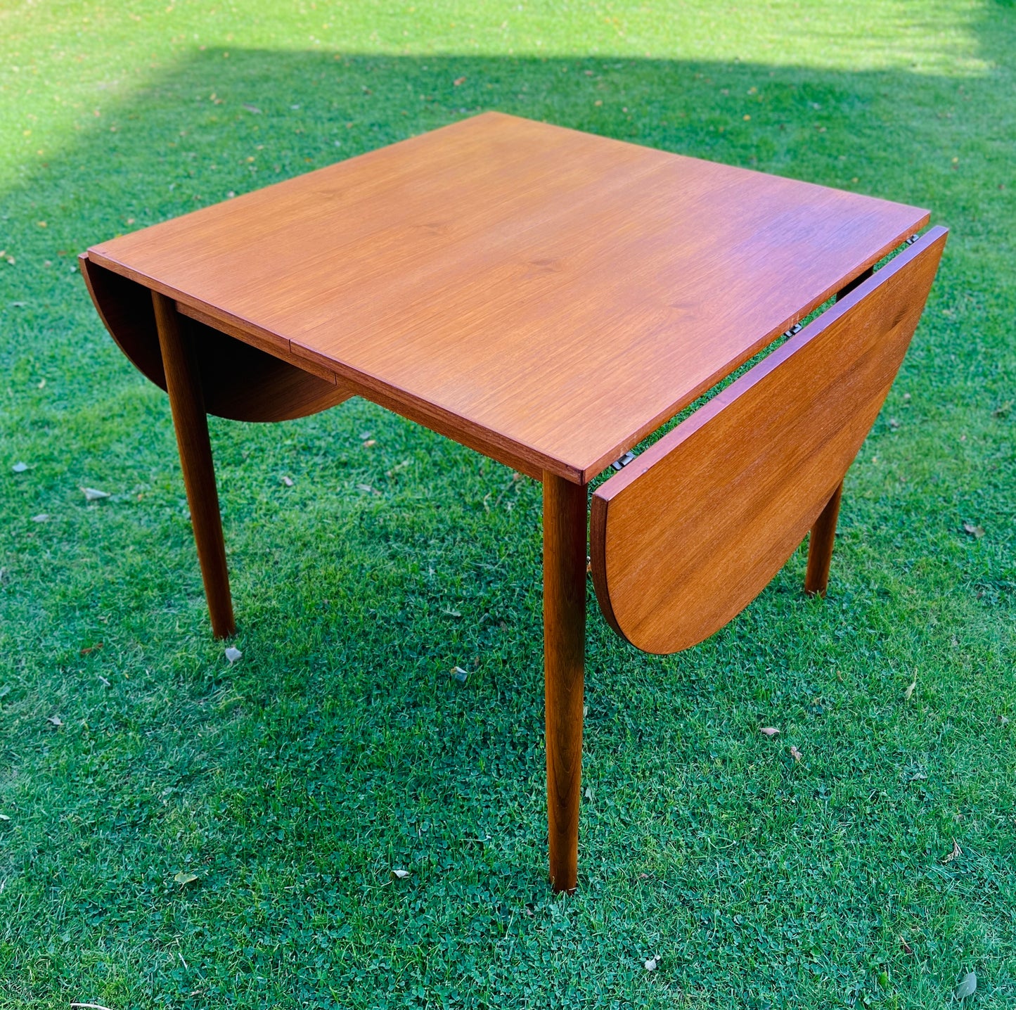 Spisebord i teak