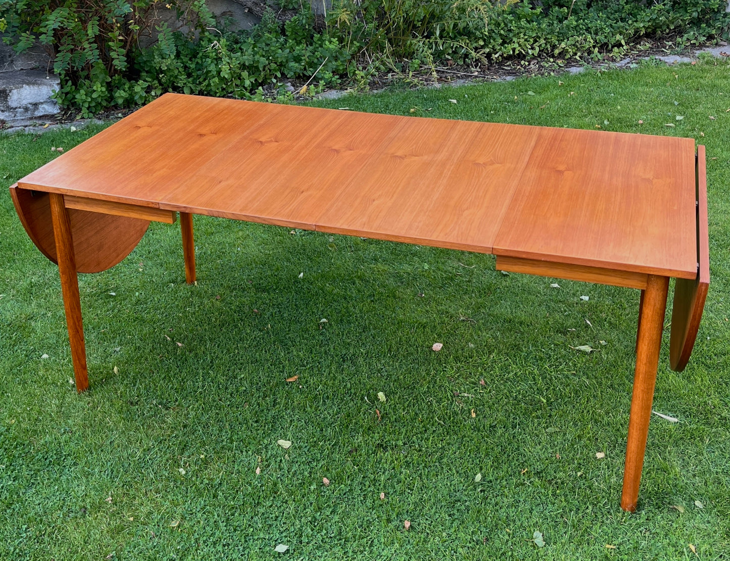 Spisebord i teak