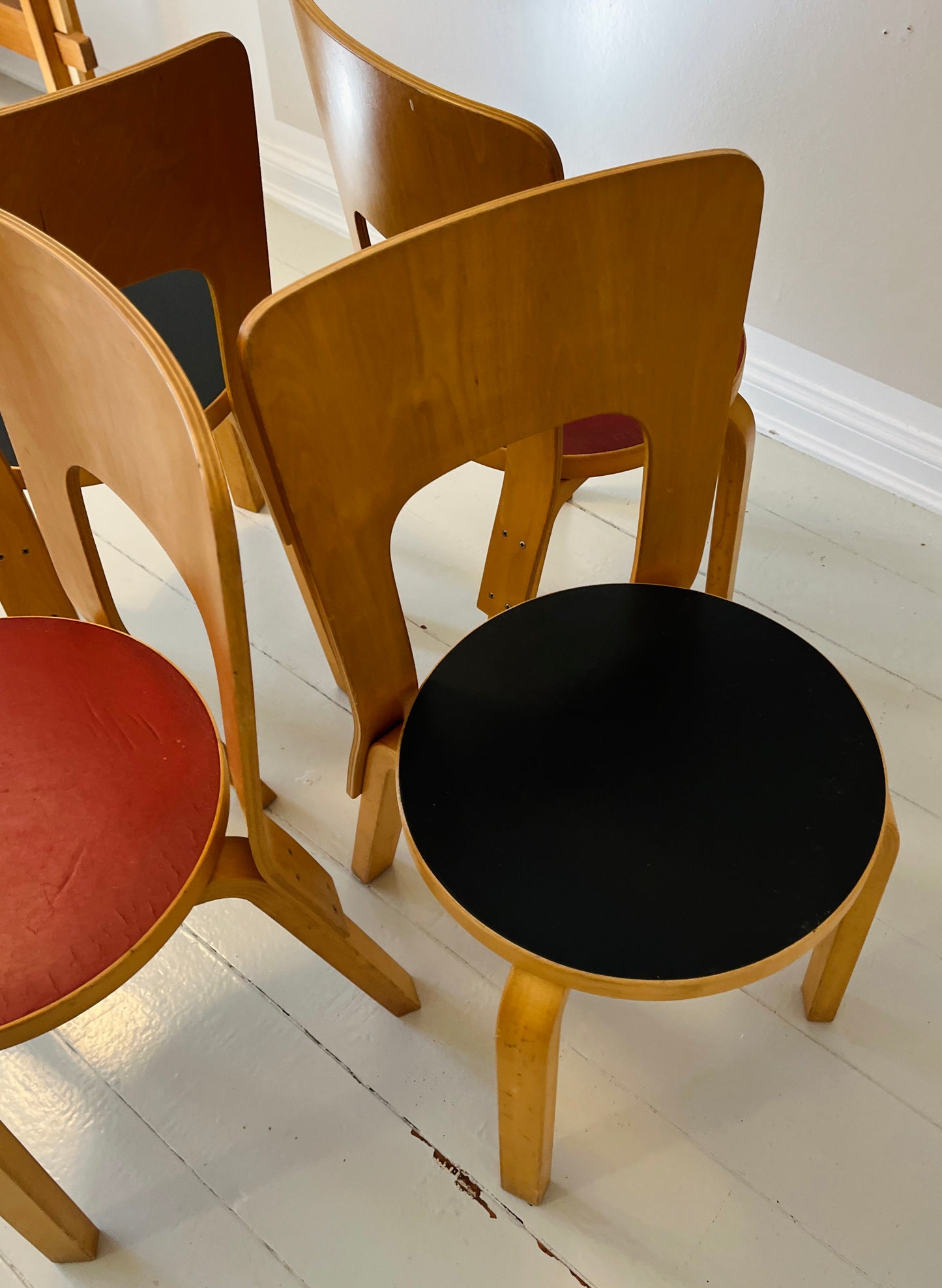 Alvar Aalto stole model 66 – Artek