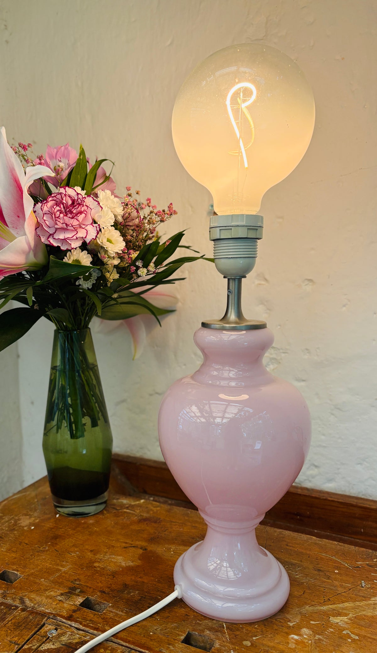 Holmegaard Florence table lamp in rose opal glass