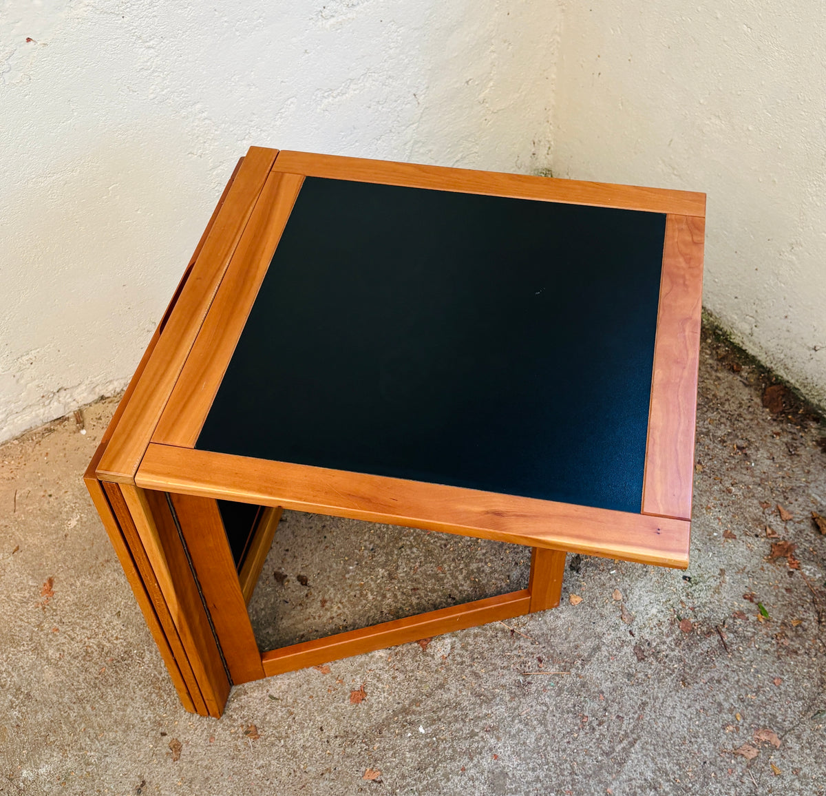Sofa/side table