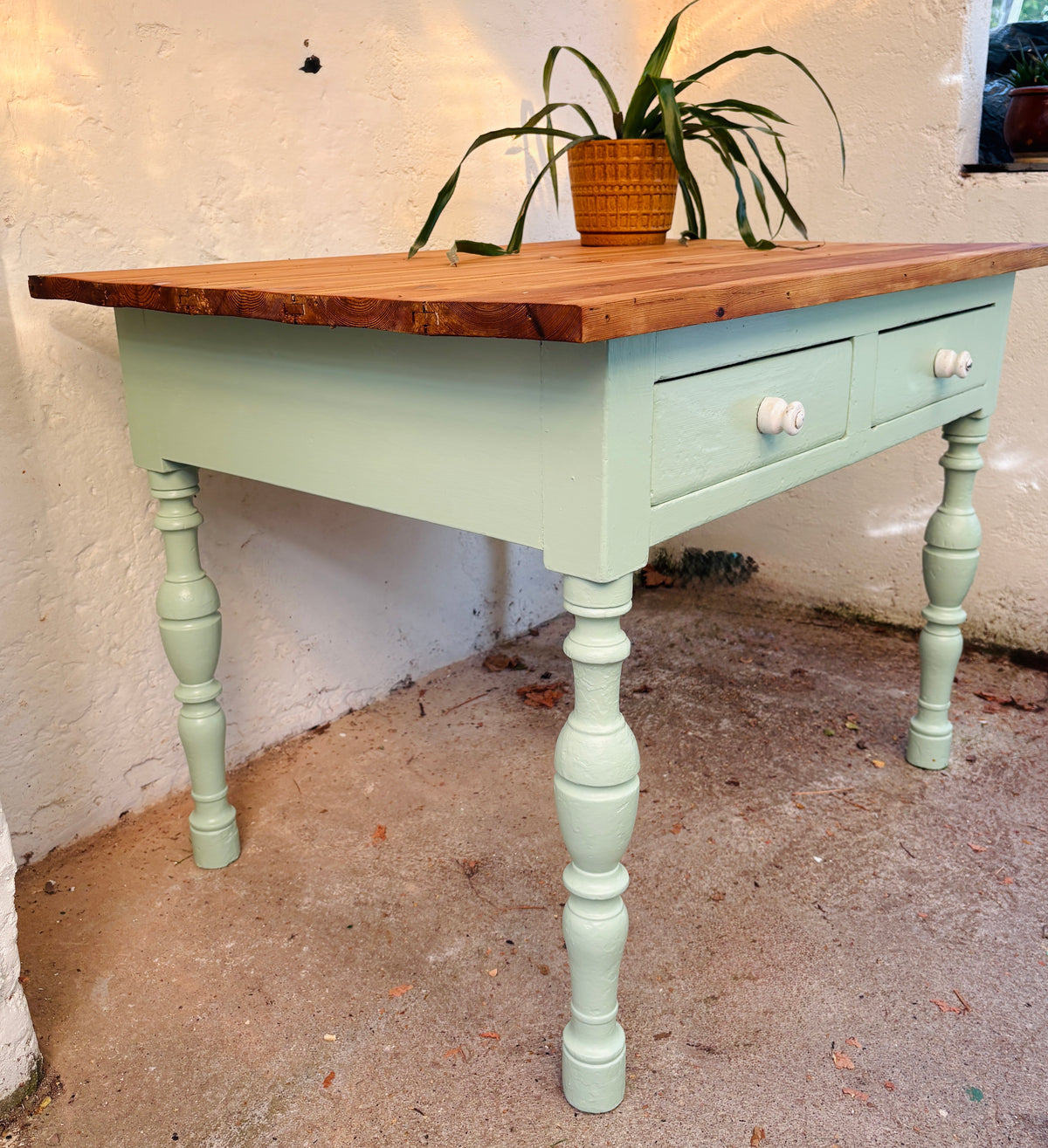 Table with drawers