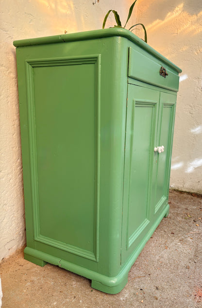 Vintage cabinet