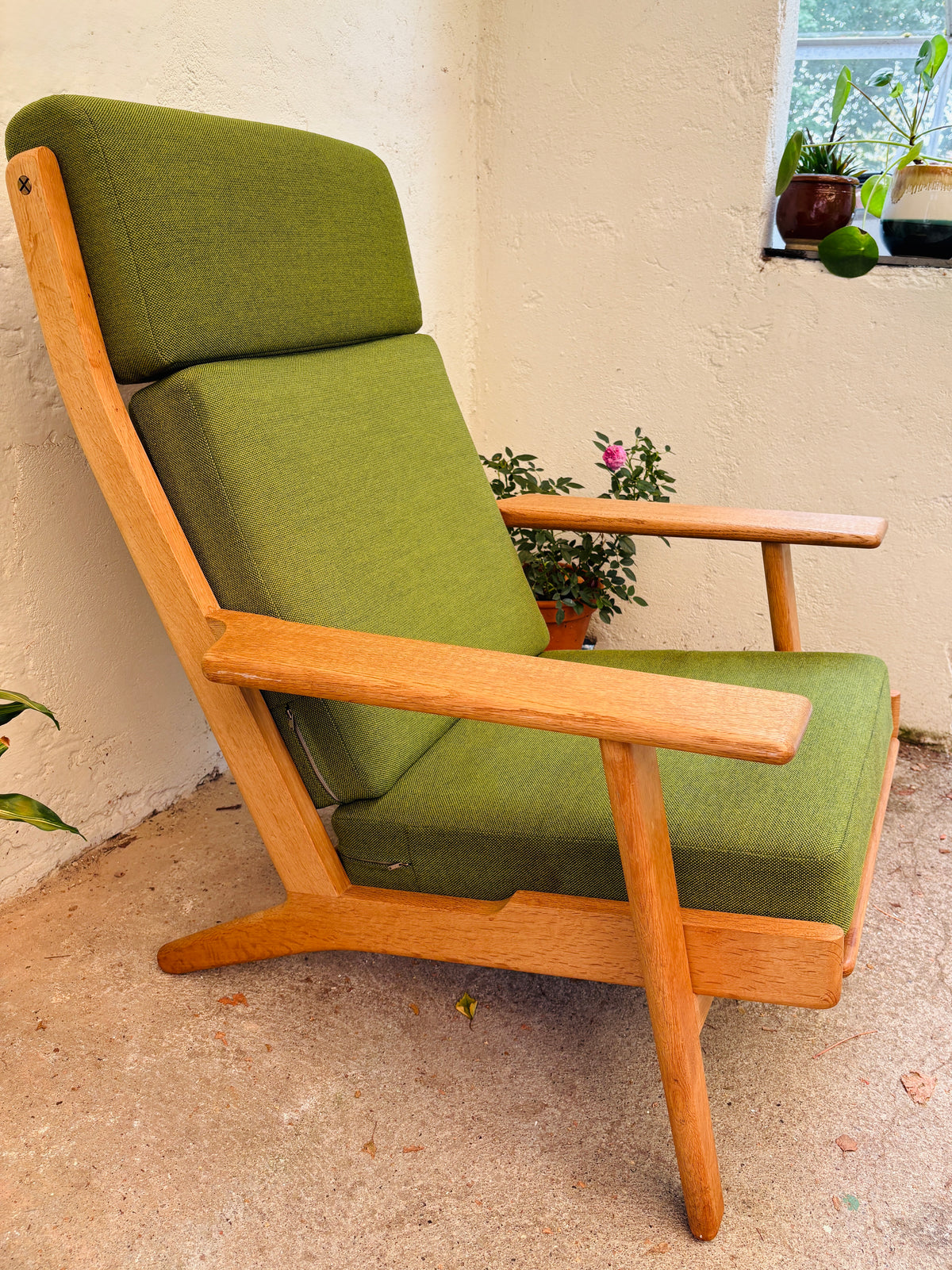 Hans J. Wegner GE 290A lænestol i eg