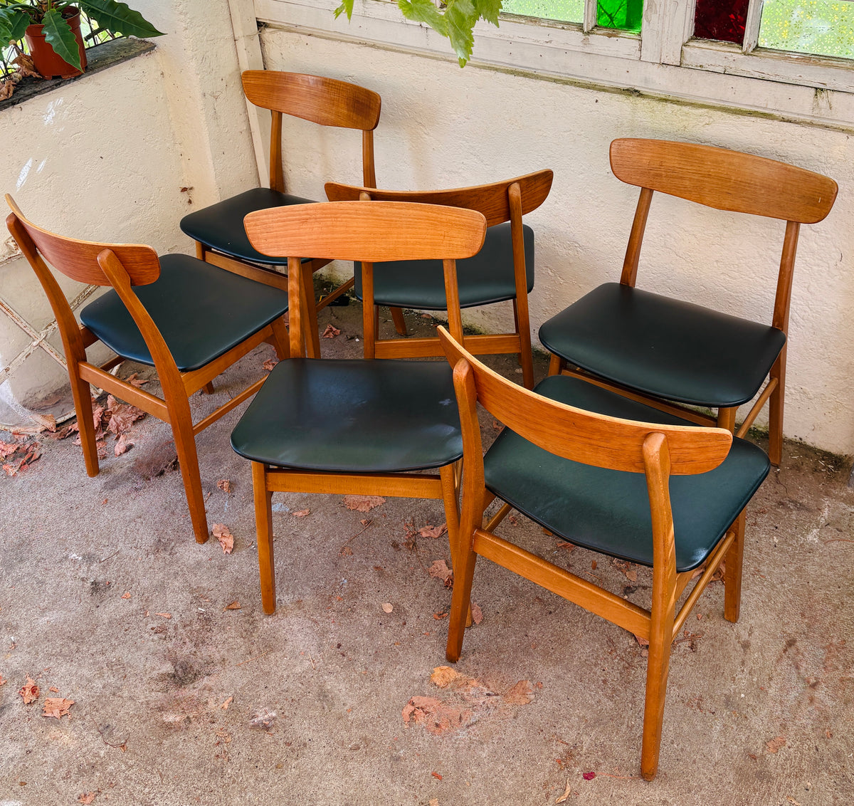 MOSBØL spisebordsstole – 6 stk.