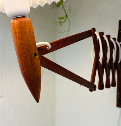 LYFA sakselampe i teak - stor model