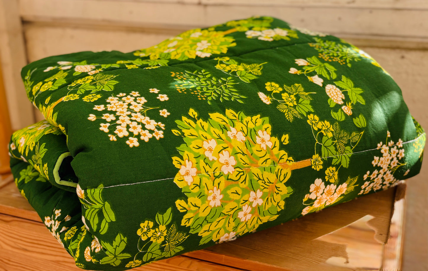 Retro-vattæppe med blomsterprint