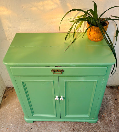 Vintage cabinet