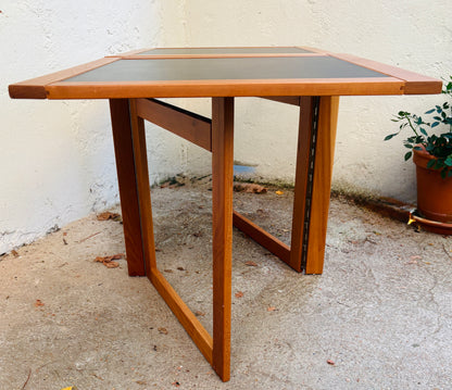 Sofa/side table