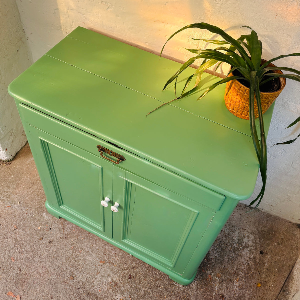 Vintage cabinet