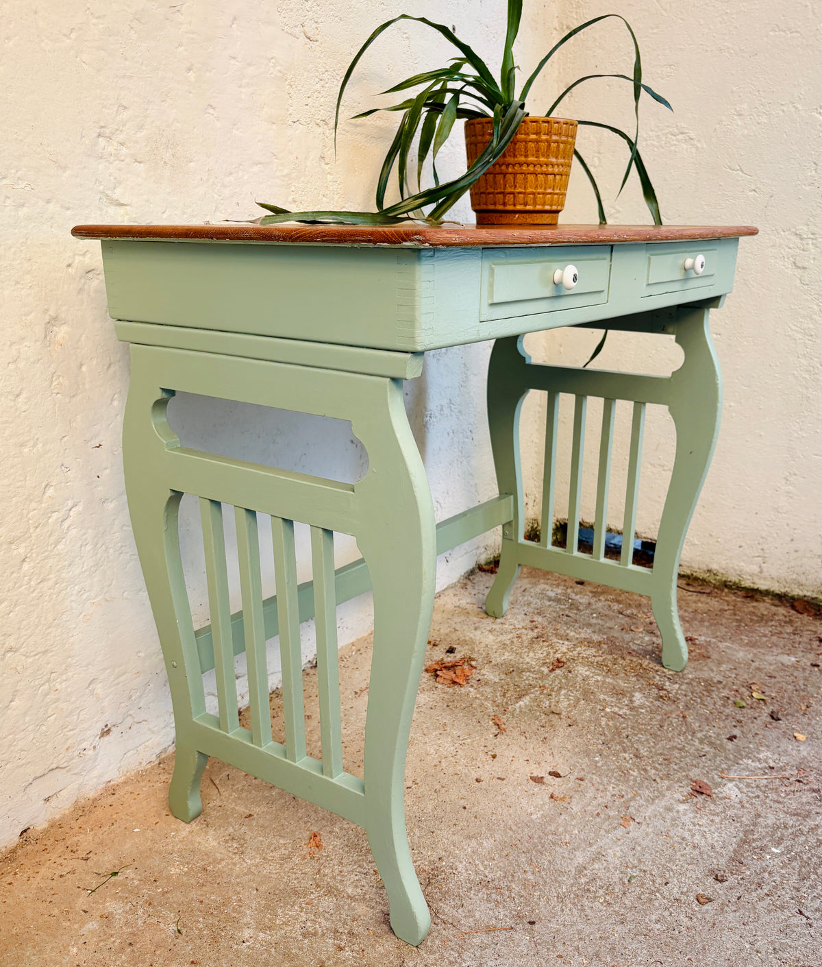 Table with two drawers