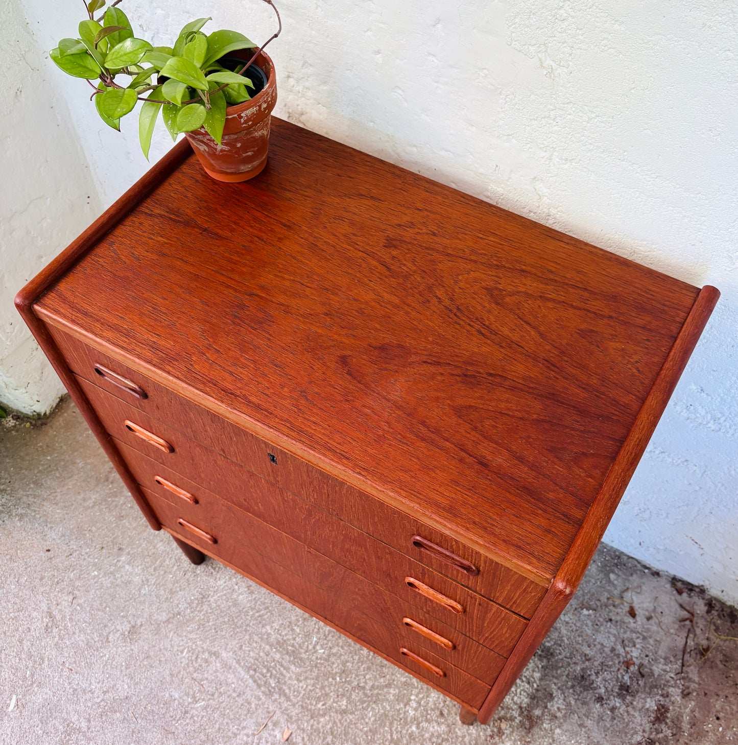 Teak kommode