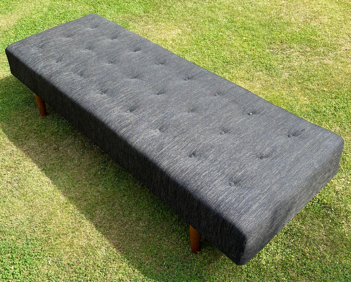 Retro daybed