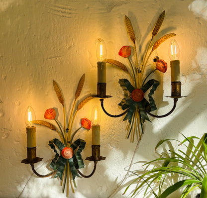 Vintage væglamper med hvedeaks og valmuer