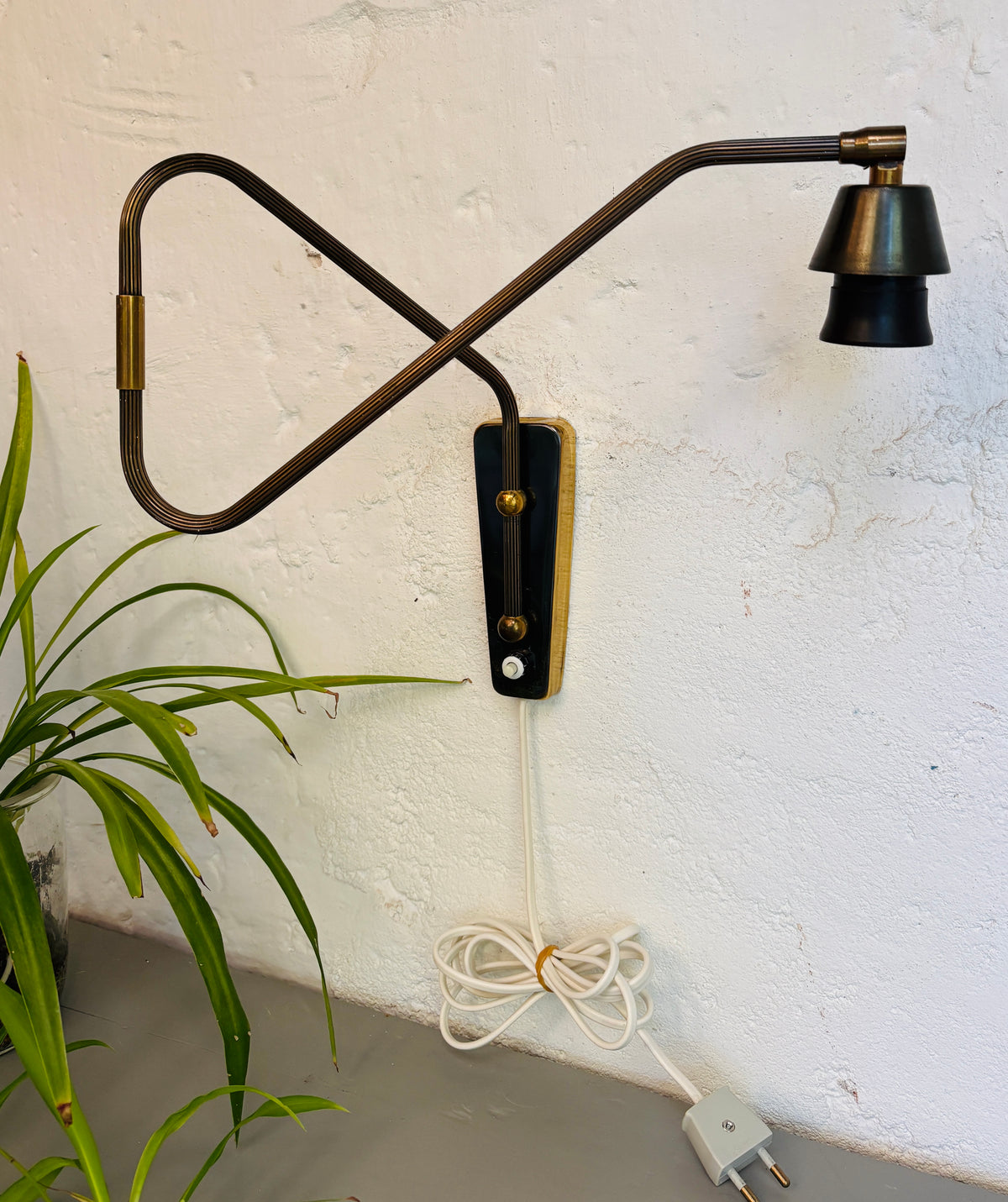 Brass swing-arm lamp