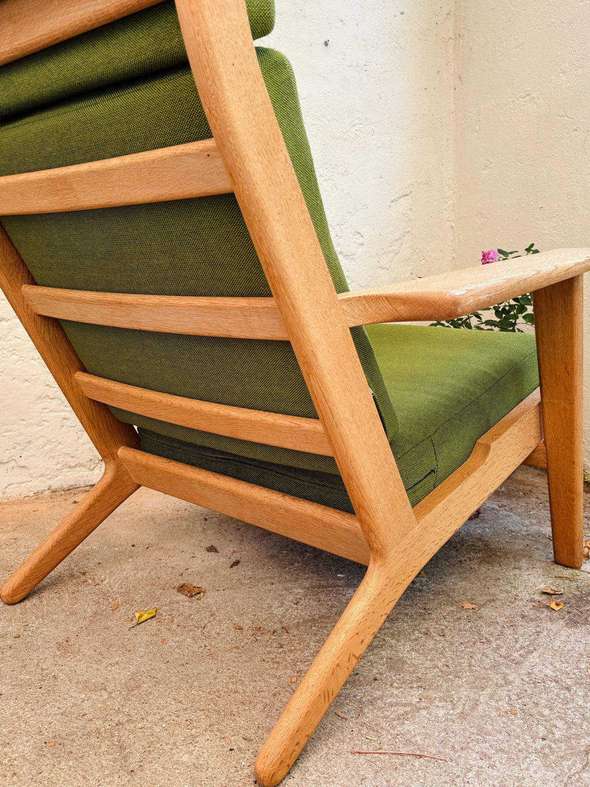 Hans J. Wegner GE 290A lænestol i eg