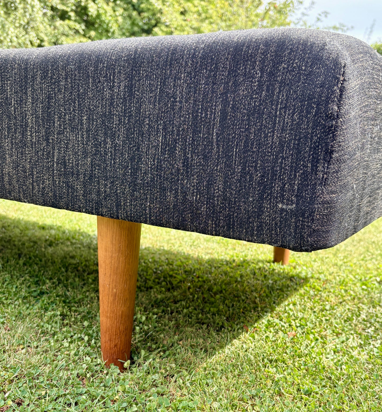 Retro daybed
