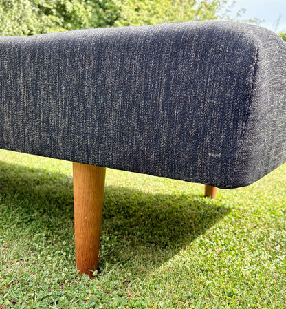 Retro daybed