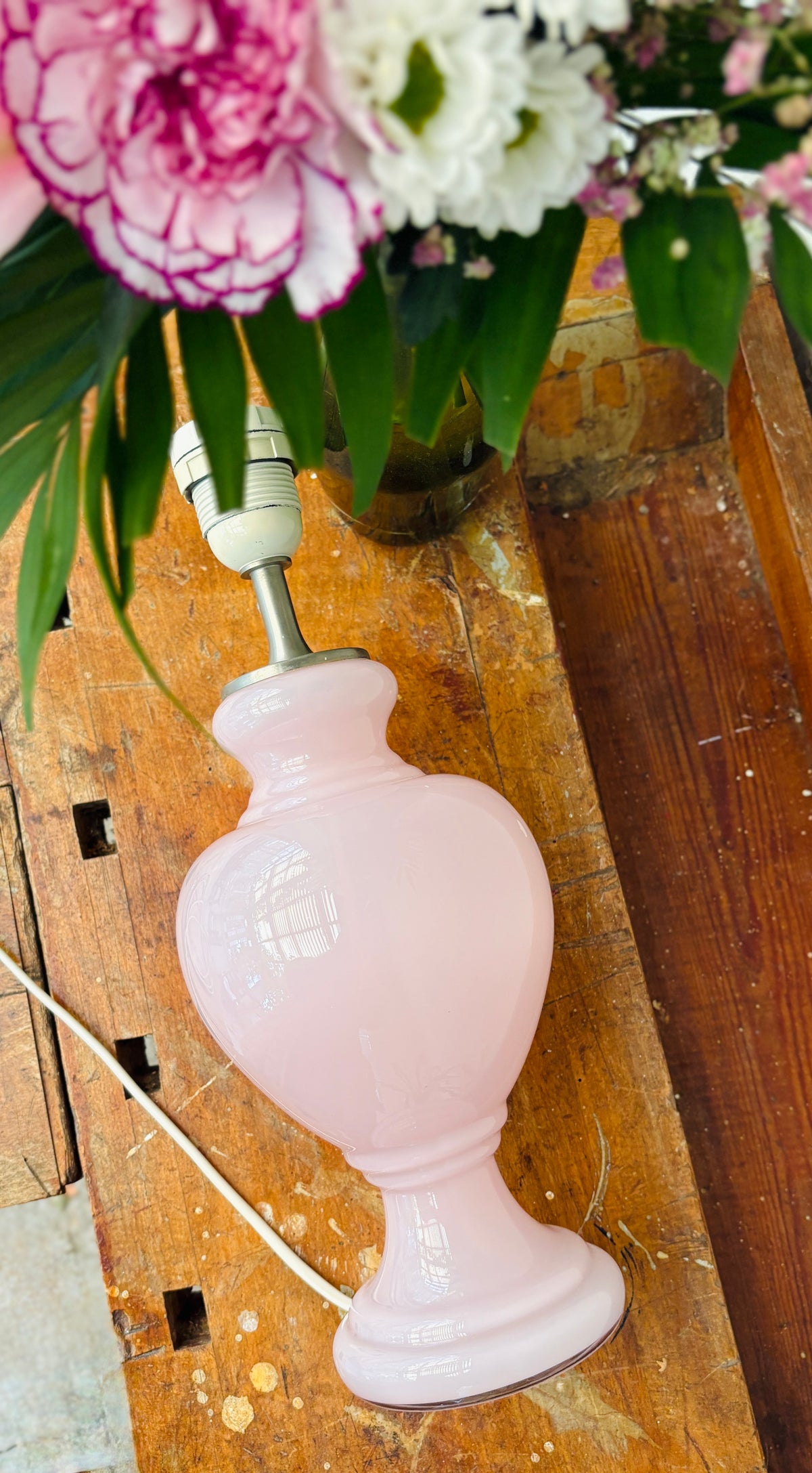Holmegaard Florence table lamp in rose opal glass