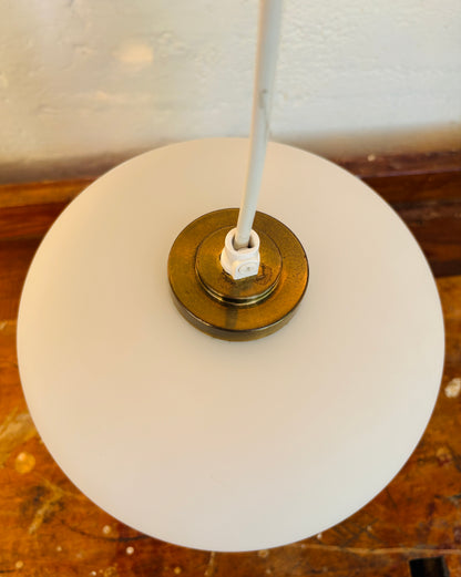 Fog & Mørup vintagelampe i opalglas