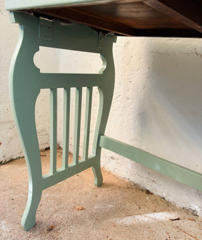 Table with two drawers