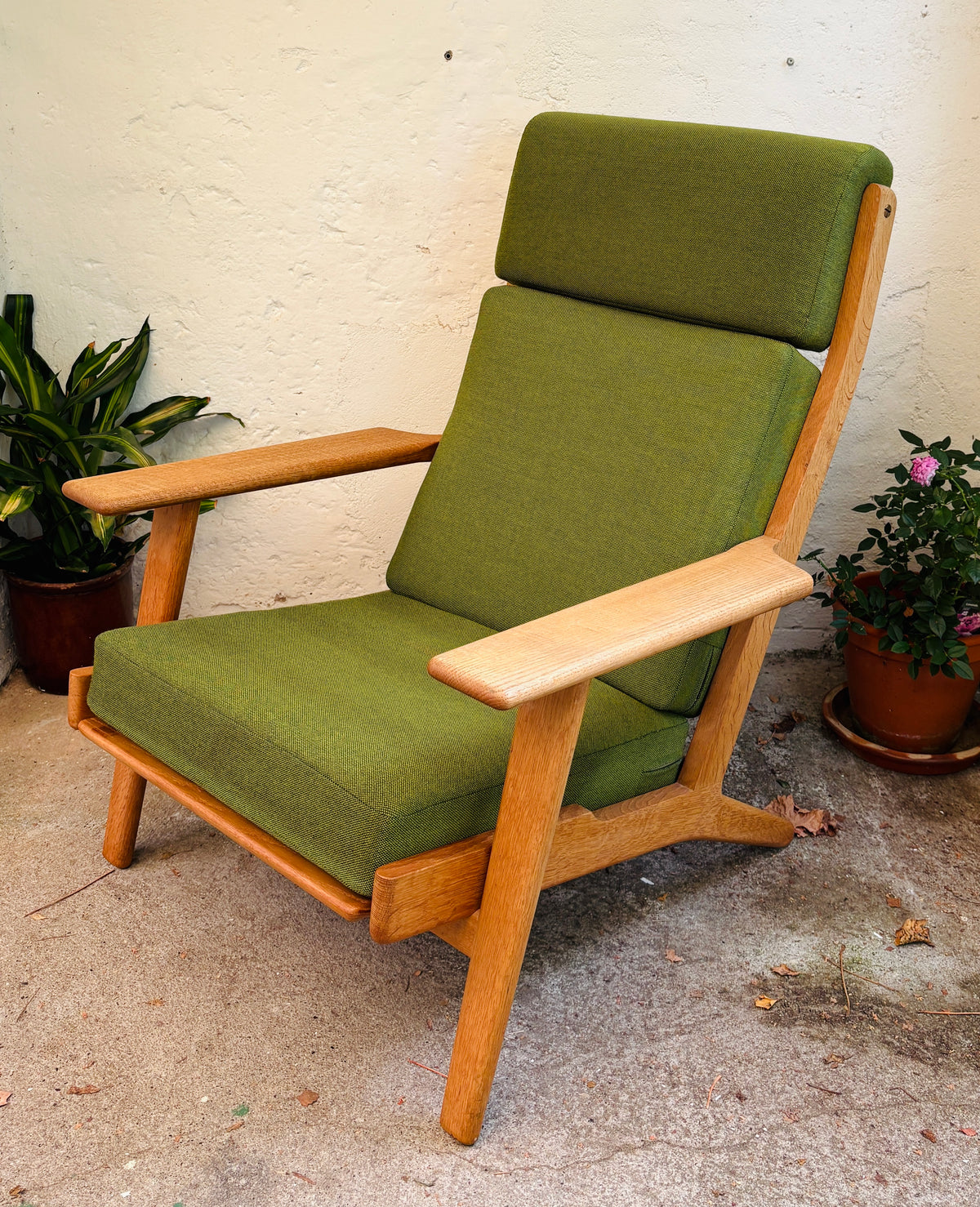 Hans J. Wegner GE 290A lænestol i eg