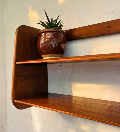 Wall-mounted shelf
