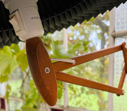 LE KLINT scissor lamp Model 332/34 in oak – WITHOUT shade