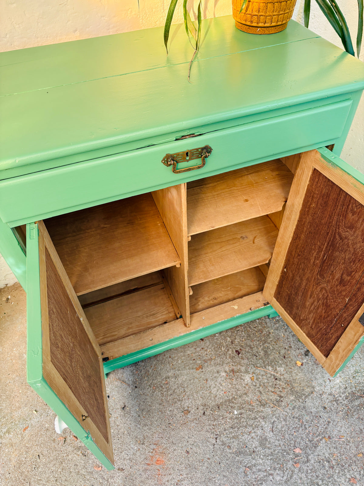 Vintage cabinet