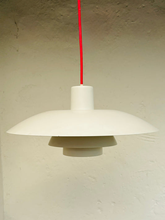 PH 4/3 – Hvid med orange detaljer & pink stofledning