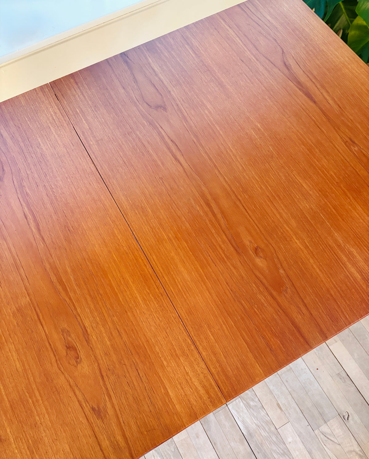 Exclusive Hans J. Wegner teak dining table - Model AT-310