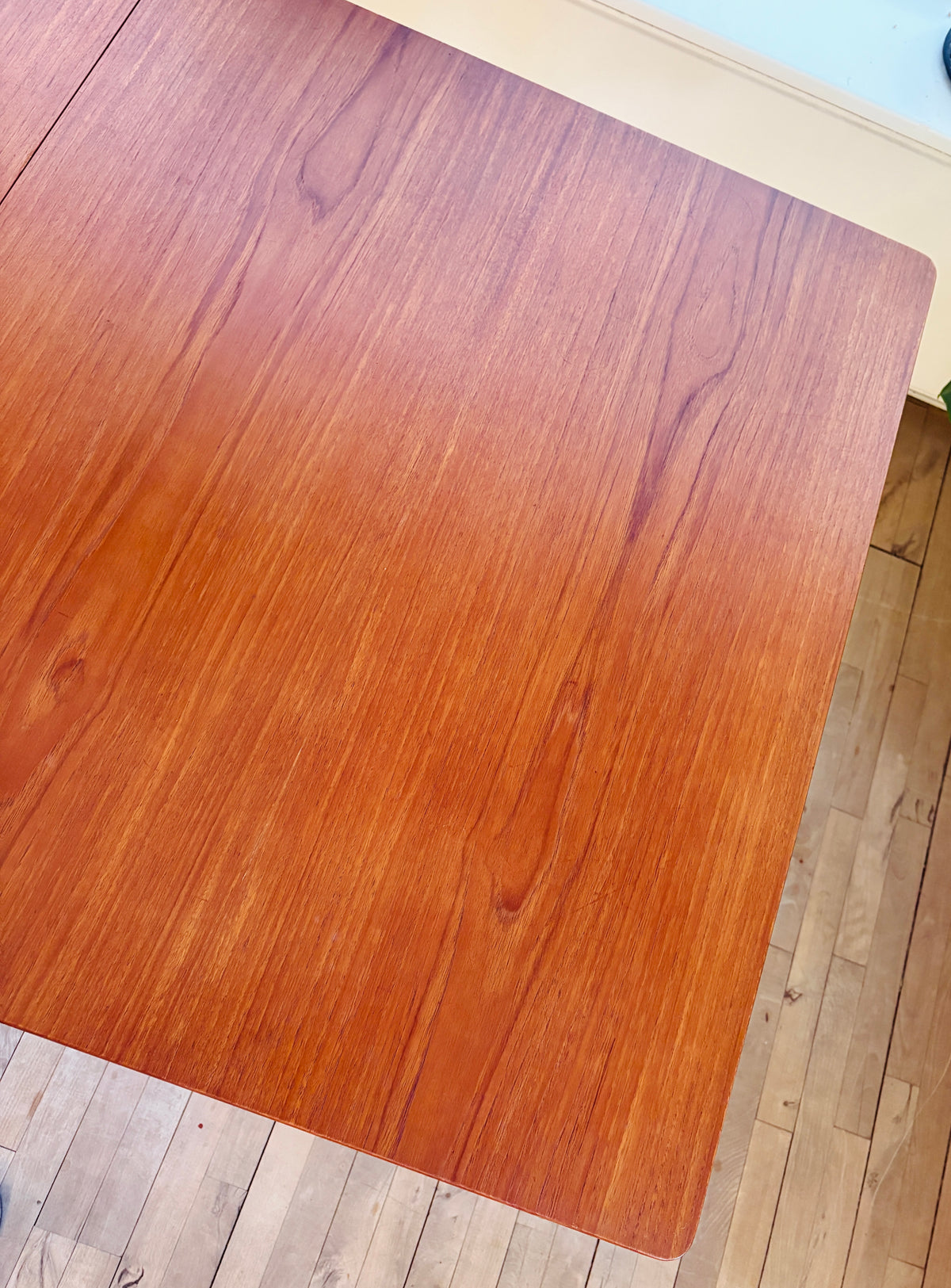 Exclusive Hans J. Wegner teak dining table - Model AT-310