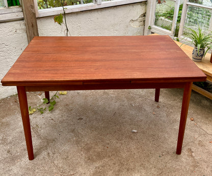 Teak spisebord med hollandsk udtræk