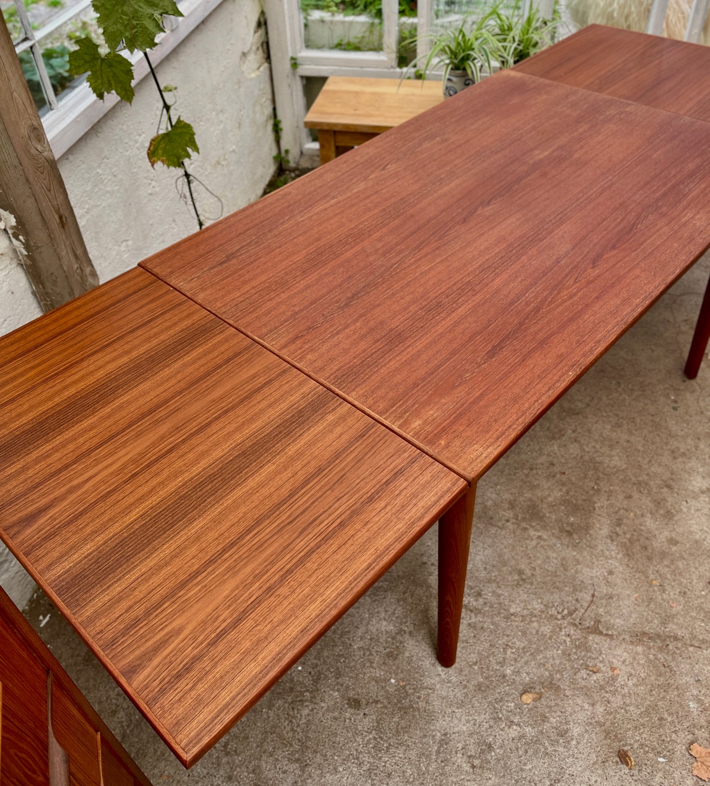 Teak spisebord med hollandsk udtræk