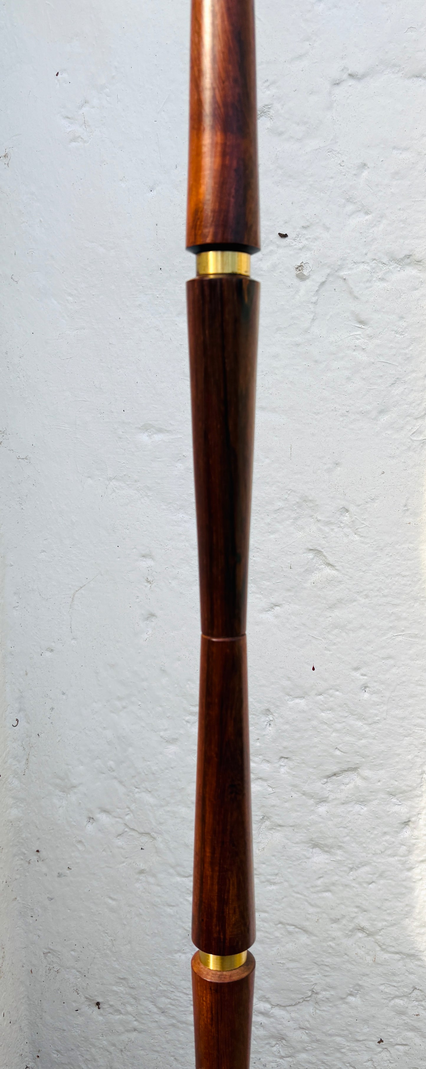 Klassisk dansk standerlampe i palisander og messing