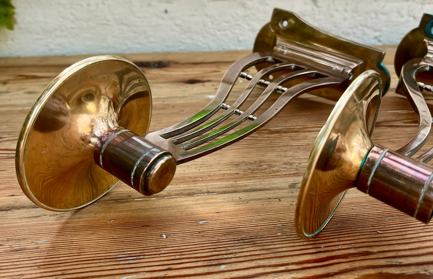 Par Art Nouveau messing væglysestager