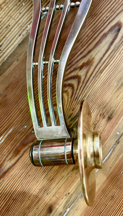 Par Art Nouveau messing væglysestager