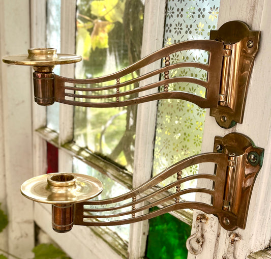 Par Art Nouveau messing væglysestager
