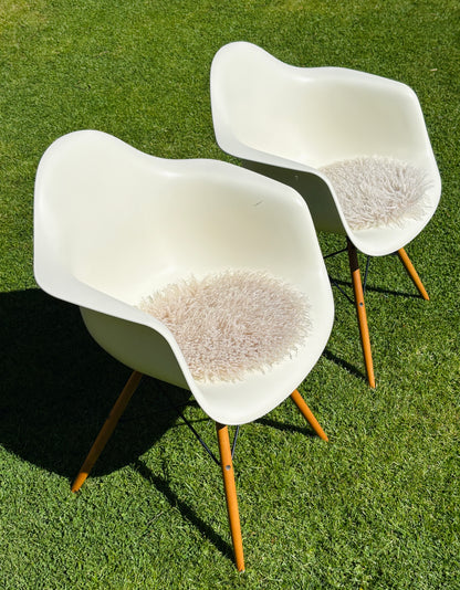 Eames Plastic Armchair DAW: Den hvide klassiker