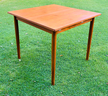 Spisebord i teak