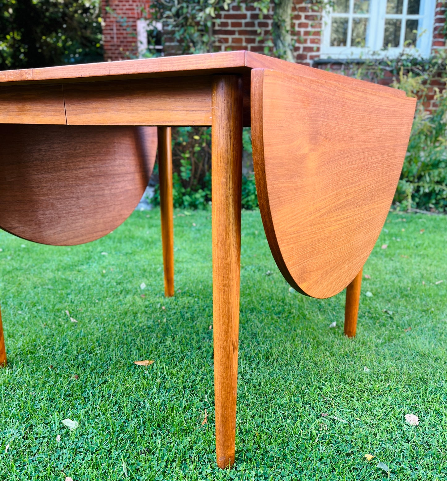 Spisebord i teak