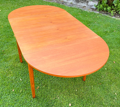 Spisebord i teak