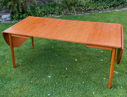 Spisebord i teak