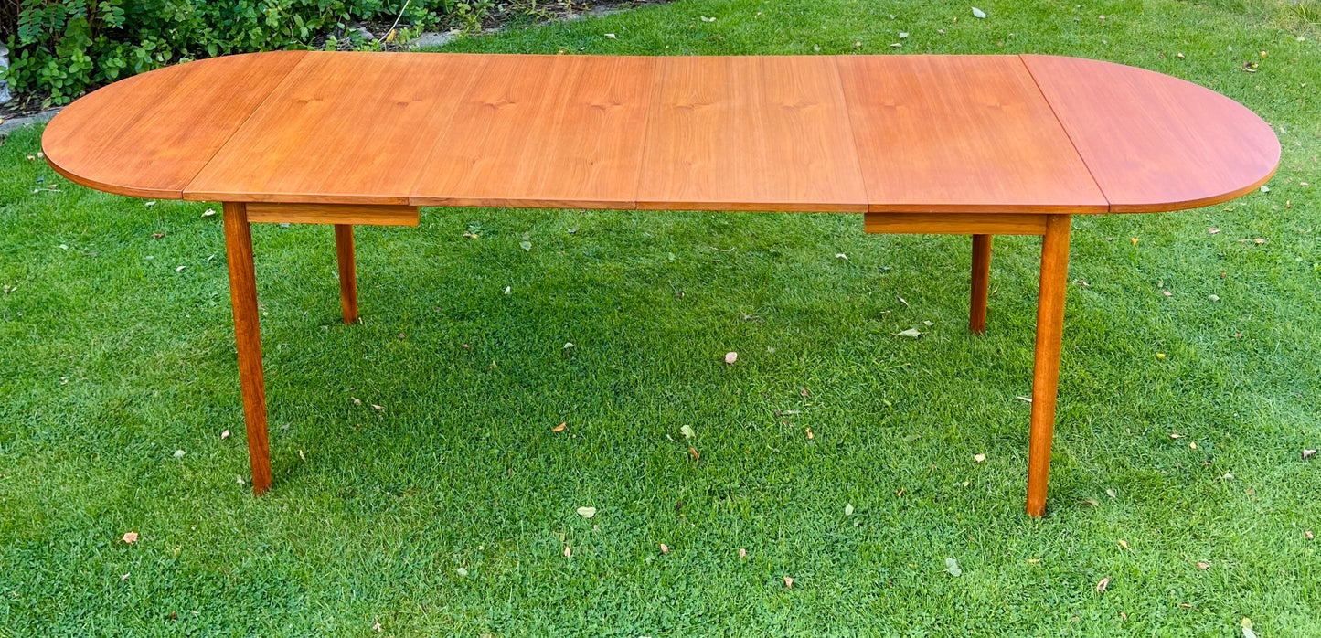 Spisebord i teak