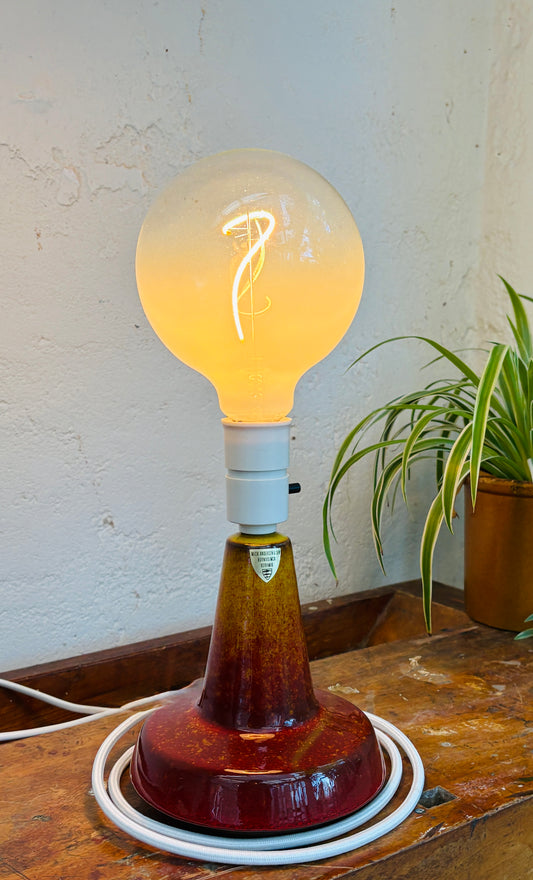 Michael Andersen bordlampe med rød vulkanglasur