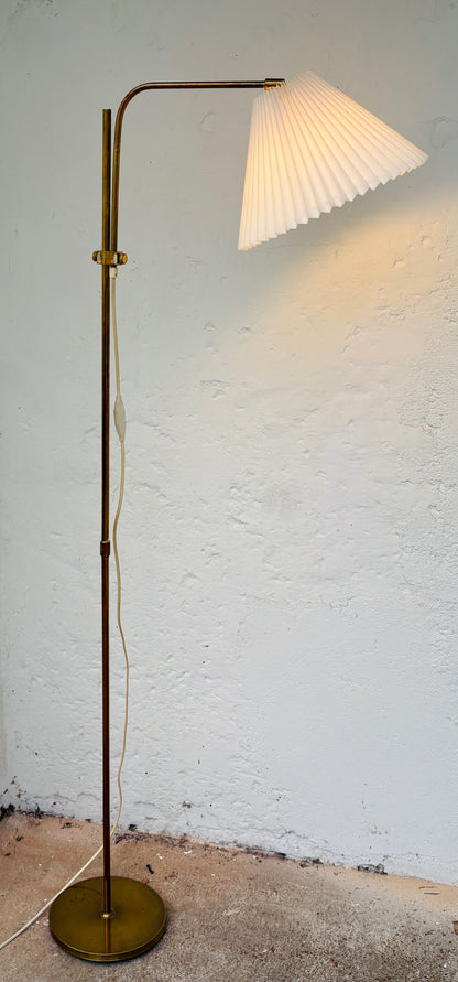 Vintage standerlampe i messing