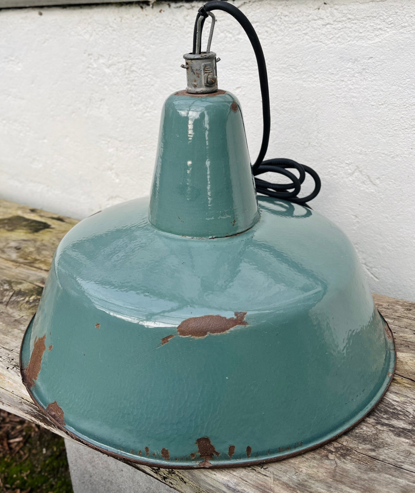 Industriel Pendel i Støvet Grøn Emalje